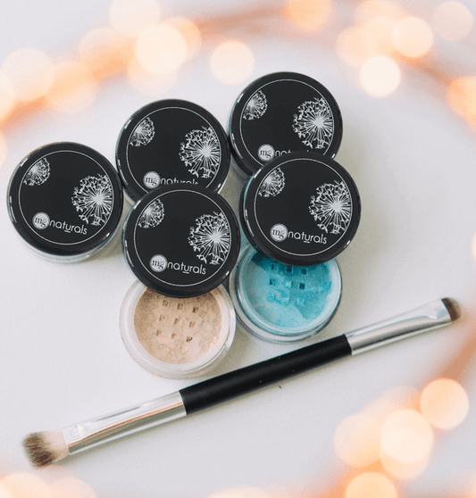MG Naturals clean beauty, nontoxic, cruelty free, vegan double ended eye shadow brush.