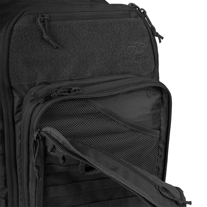 front velcro panel on highlander v2 45l black harrier full clamshell rucksack