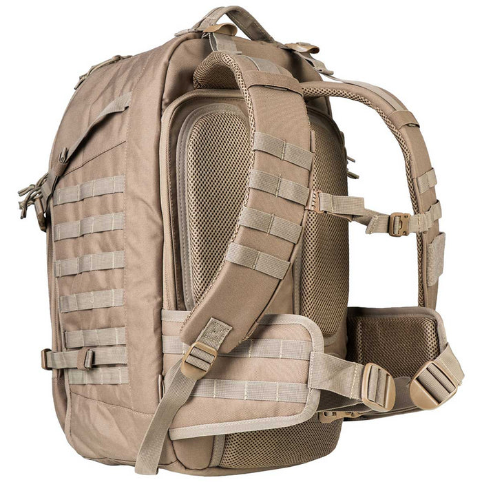 padded shoulder straps on coyote brown highlander 45l harrier clamshell pack